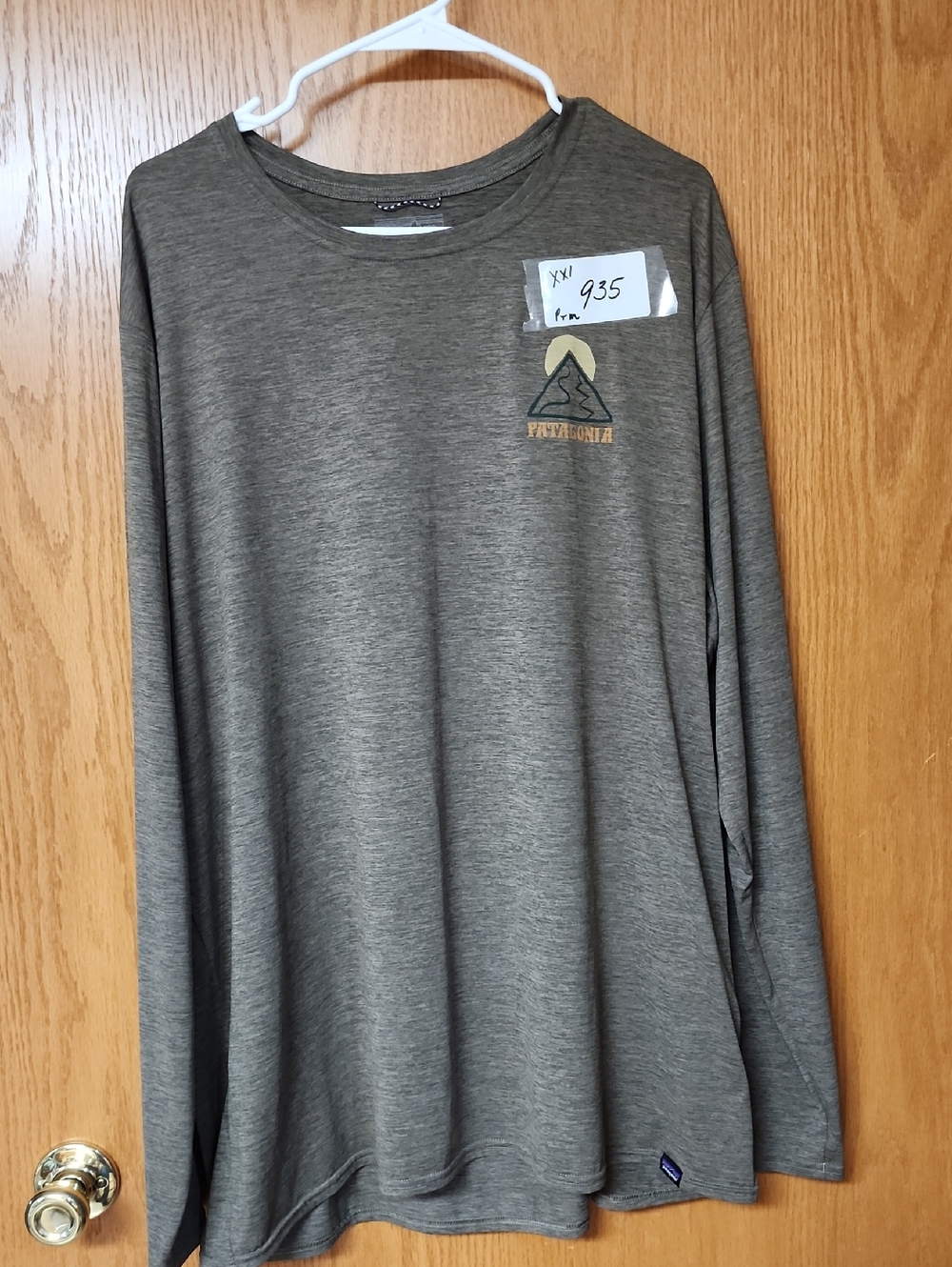 Patagonia Olive Green Long Sleeve Logo Tee mens XXL number 935